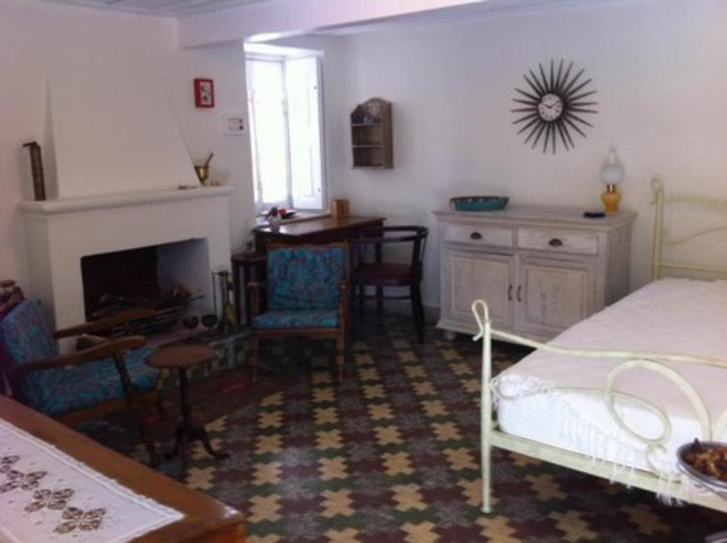 הוילה Artistic House In Limni Evias מראה חיצוני תמונה