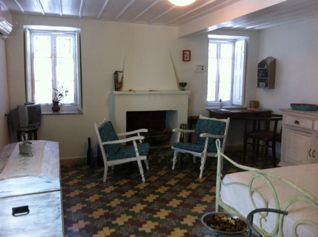 הוילה Artistic House In Limni Evias מראה חיצוני תמונה